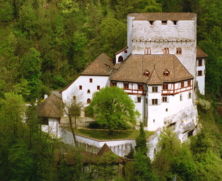 File:Angenstein-Uebersicht-Schloss.jpg