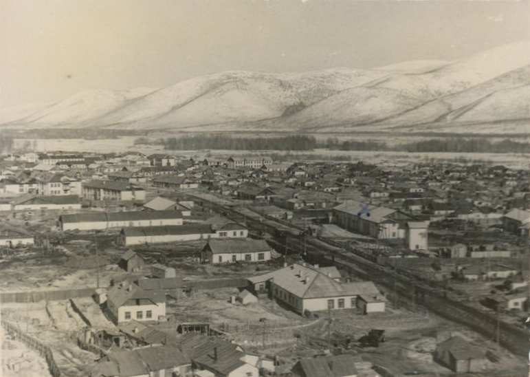 File:Arial view of Ust-Omchug 1958.png