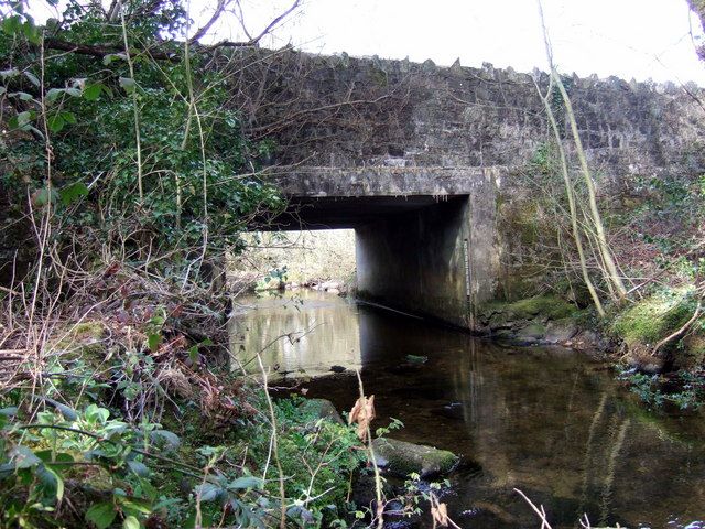 File:Brynberian bridge - geograph.org.uk - 404528.jpg