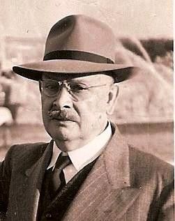 File:Carlos López Bustamante.JPG