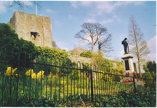 File:Clitheroe Castle. - geograph.org.uk - 131394.jpg