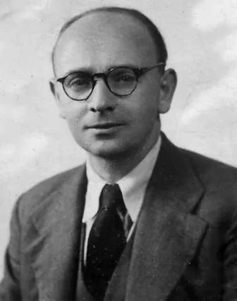 File:Gerhart Eisler 1933.jpg