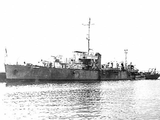 File:HMAS Lachlan.jpg