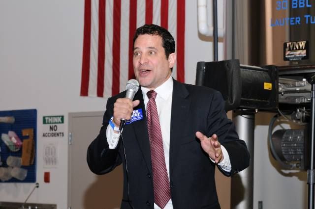 File:Mark Levine speaking in Alexandria.jpg