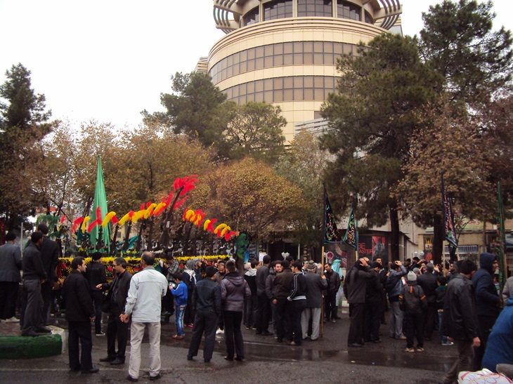 File:Qom-Azadari-Moharram4.JPG