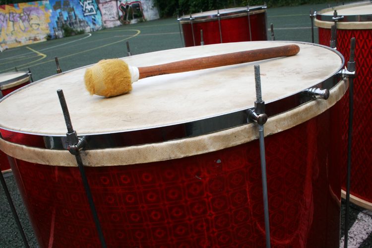 File:Samba surdo1.jpg