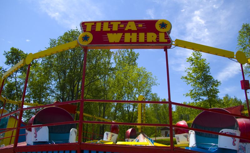 File:Tilt-A-Whirl Midway Park.jpg