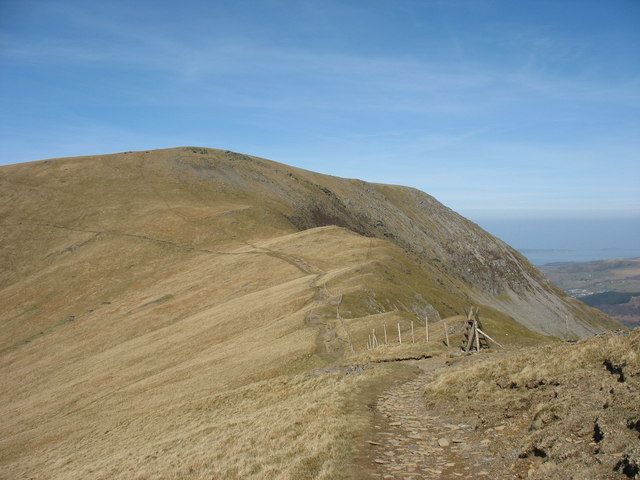 File:Mynydd Perfedd.jpg