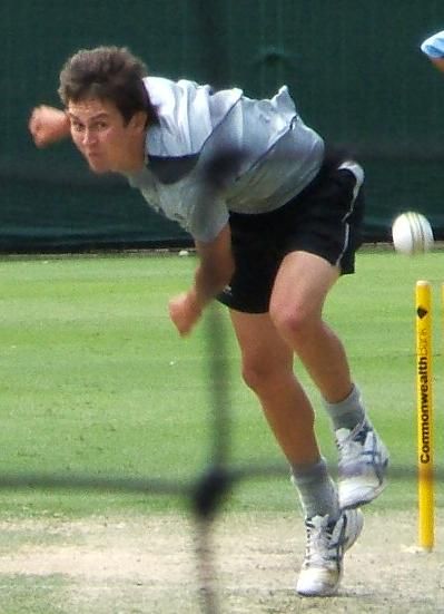 File:Trent Boult bowling 3.jpg