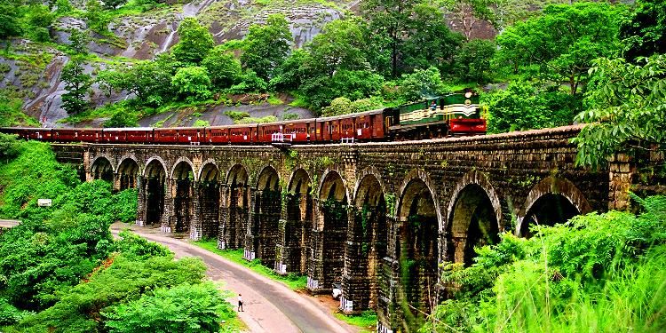 File:13 Arch bridge Kazhuthurutty Kerala.jpg