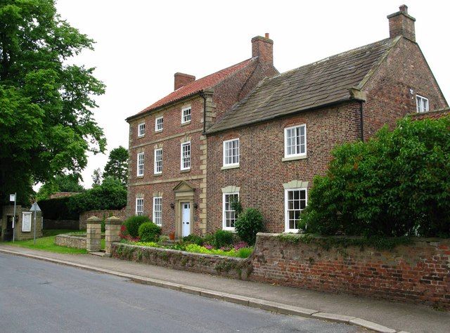 File:Asenby Hall - geograph.org.uk - 1349125.jpg