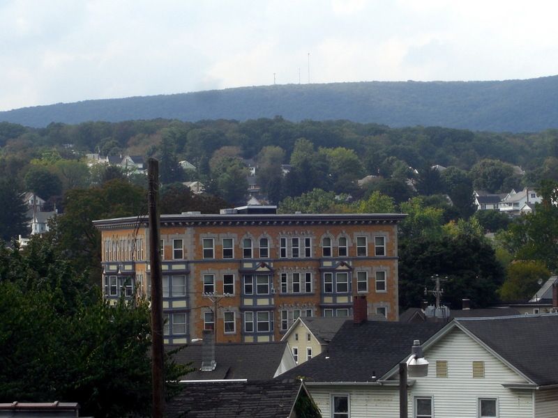 File:Bangor Real Estate Building.JPG