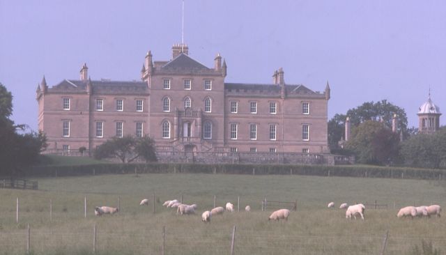 File:Darnaway Castle - geograph.org.uk - 13190.jpg