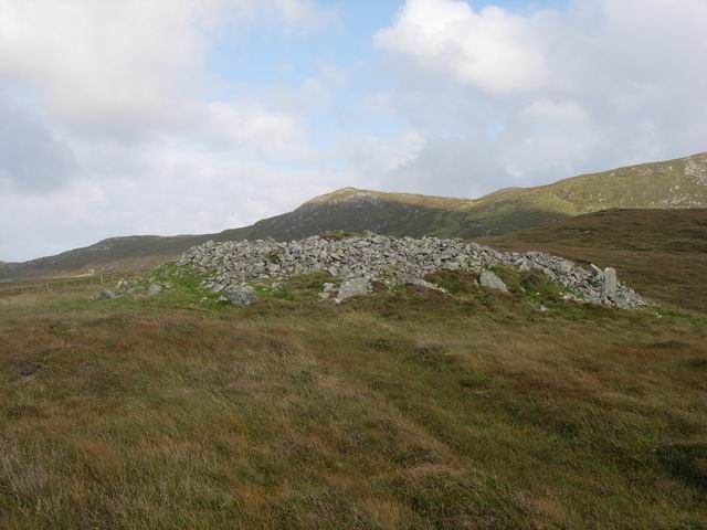 File:Dun Bharpa - geograph.org.uk - 254568.jpg