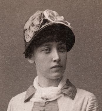 File:Milly Ihlen c. 1885 (cropped).jpg