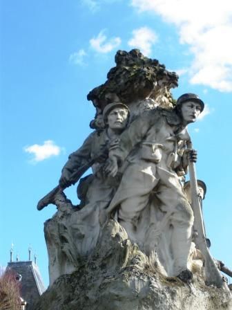 File:The monument aux morts Abbeville 7.JPG