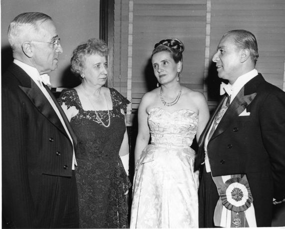 File:Truman and Mrs. Truman with Chilean President.jpg