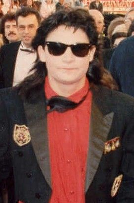 File:Corey Feldman Wayfarers.jpg