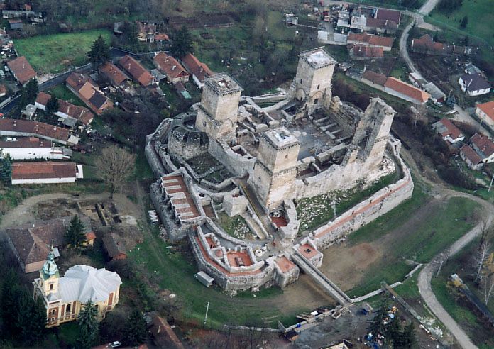 File:Diósgyőr - Castle.jpg