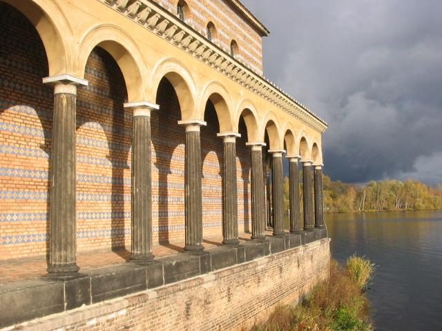 File:Heilandskirche Sacrow Teil2.jpg