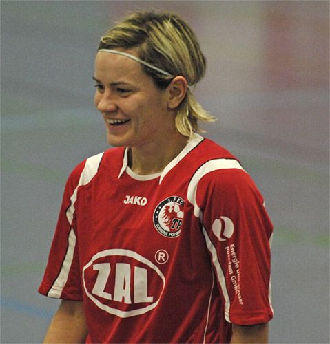 File:JenniferZietz2009.jpg