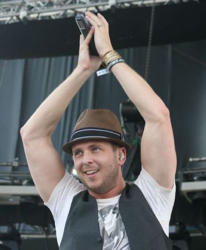 File:Ryan Tedder 3 (cropped).jpg