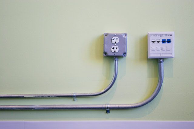 File:Sockets.jpg