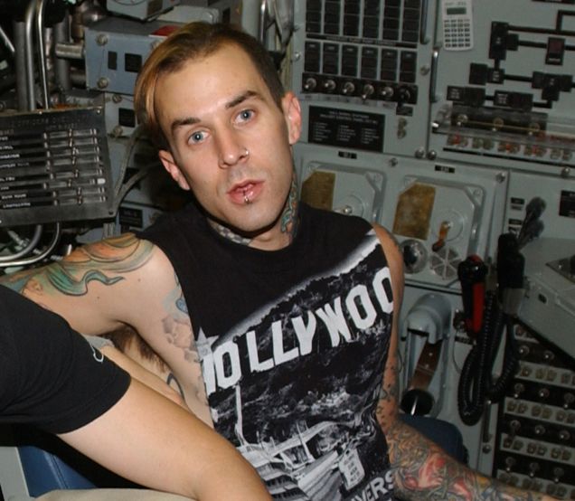 File:TravisBarker.jpg