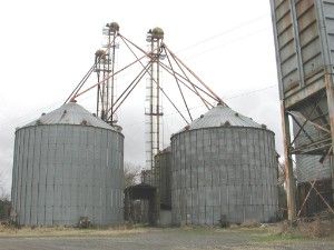 File:Grain elevator8089.JPG