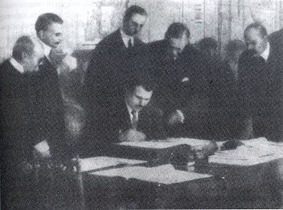 File:Stamboliyski - Treaty of Neuilly-sur-Seine.jpg