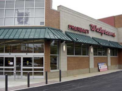 File:Typicalwalgreens.jpg