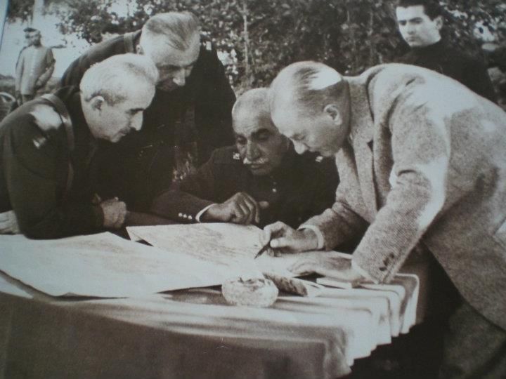 File:Atatürk, Rıza Şah Pehlevi ve İnönü.jpg