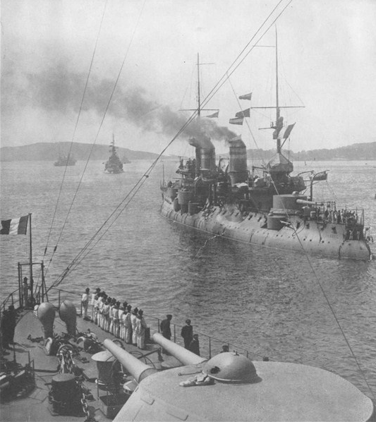 File:Bouvet in the Dardanelles.png