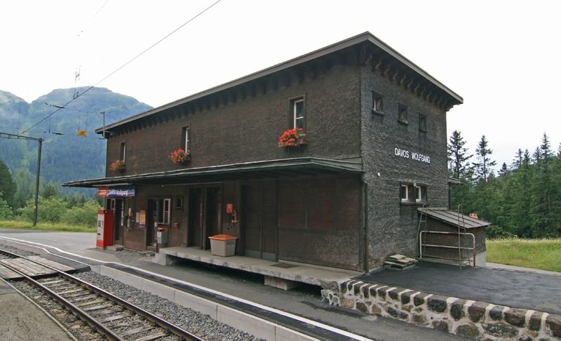 File:Davos Wolfgang train station.jpg