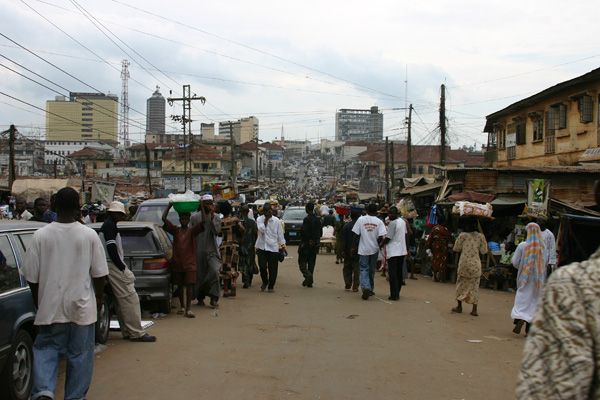 File:Ibadan street scene.jpg