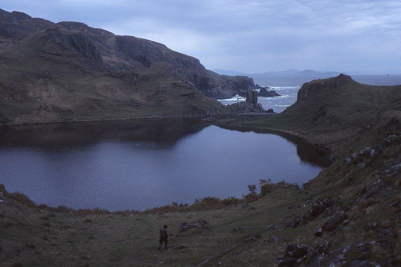 File:Loch Papadil - geograph.org.uk - 1759307.jpg