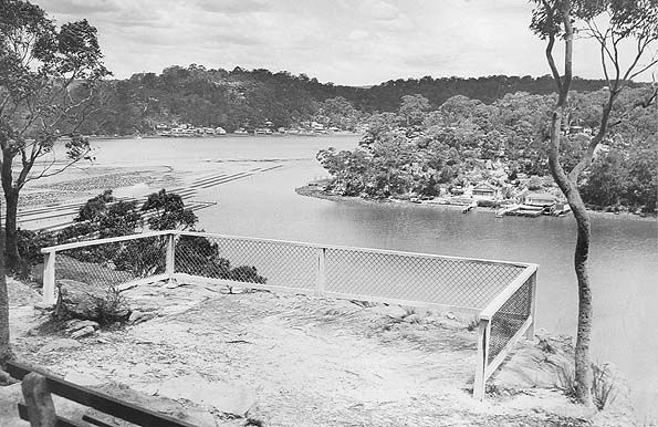 File:Oyster Farms at Oatley (2734724590).jpg