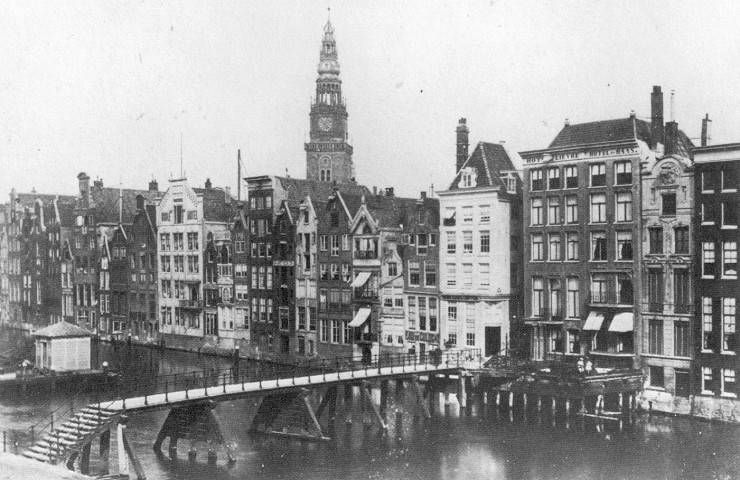 File:Amsterdam Damrak met Papenbrug 01.jpg