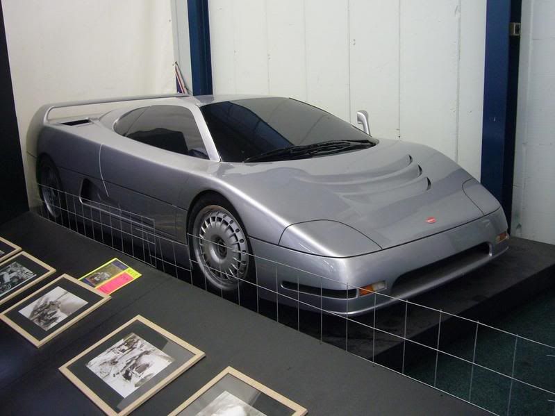 File:Bugatti EB110 001.jpg