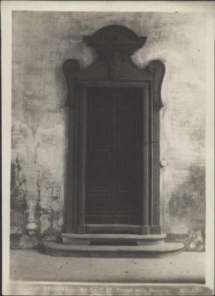 File:Door 1 Palazzo Arese.jpg