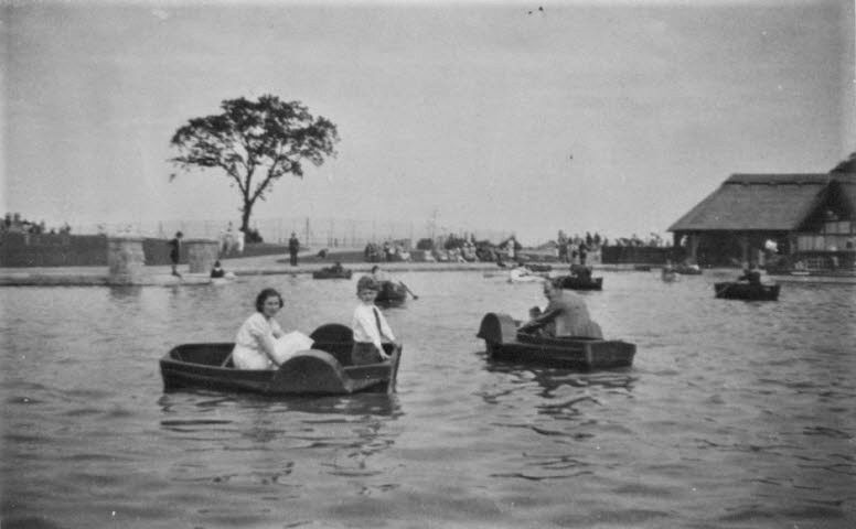 File:Eirias Park in 1935 geograph-2790545-by-Ted-Flitcroft.jpg