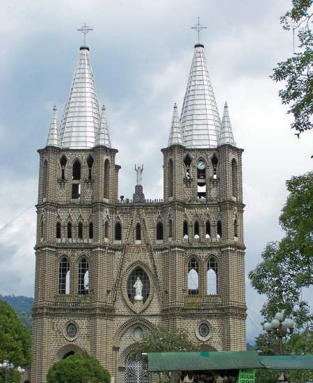 File:Iglesia JARDIN.jpg