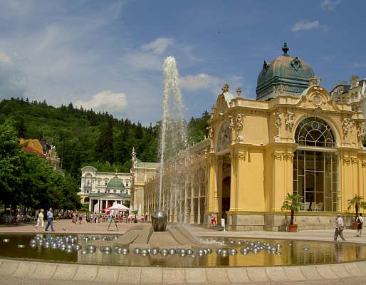 File:Marienbad-Brunnen.jpg