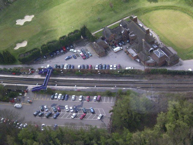 File:SeerGreenStation(DennisTroughton)Apr2003.jpg