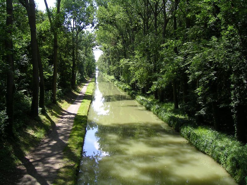 File:Sevran - Canal de l Ourcq 4.jpg