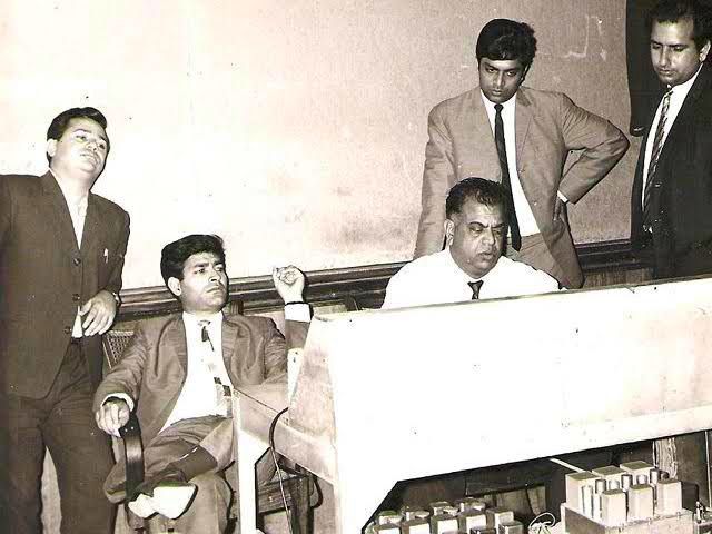 File:Waheed Murad and Sohail Rana in 1965.jpg