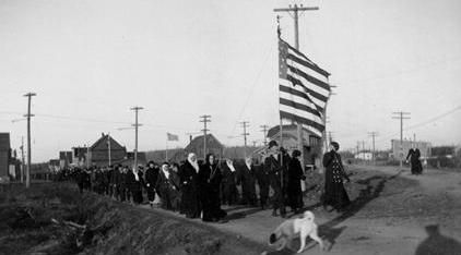 File:Ahmeek 1913 parade.jpg