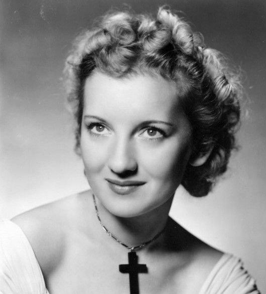 File:Alice frost 1940.JPG