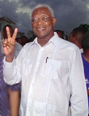 File:Desmond Hoyte.jpg