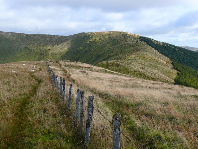 File:Mynydd Ceiswyn - geograph.org.uk - 1014086.jpg